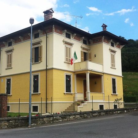 Villa Dircea CastellʼArquato Exterior foto