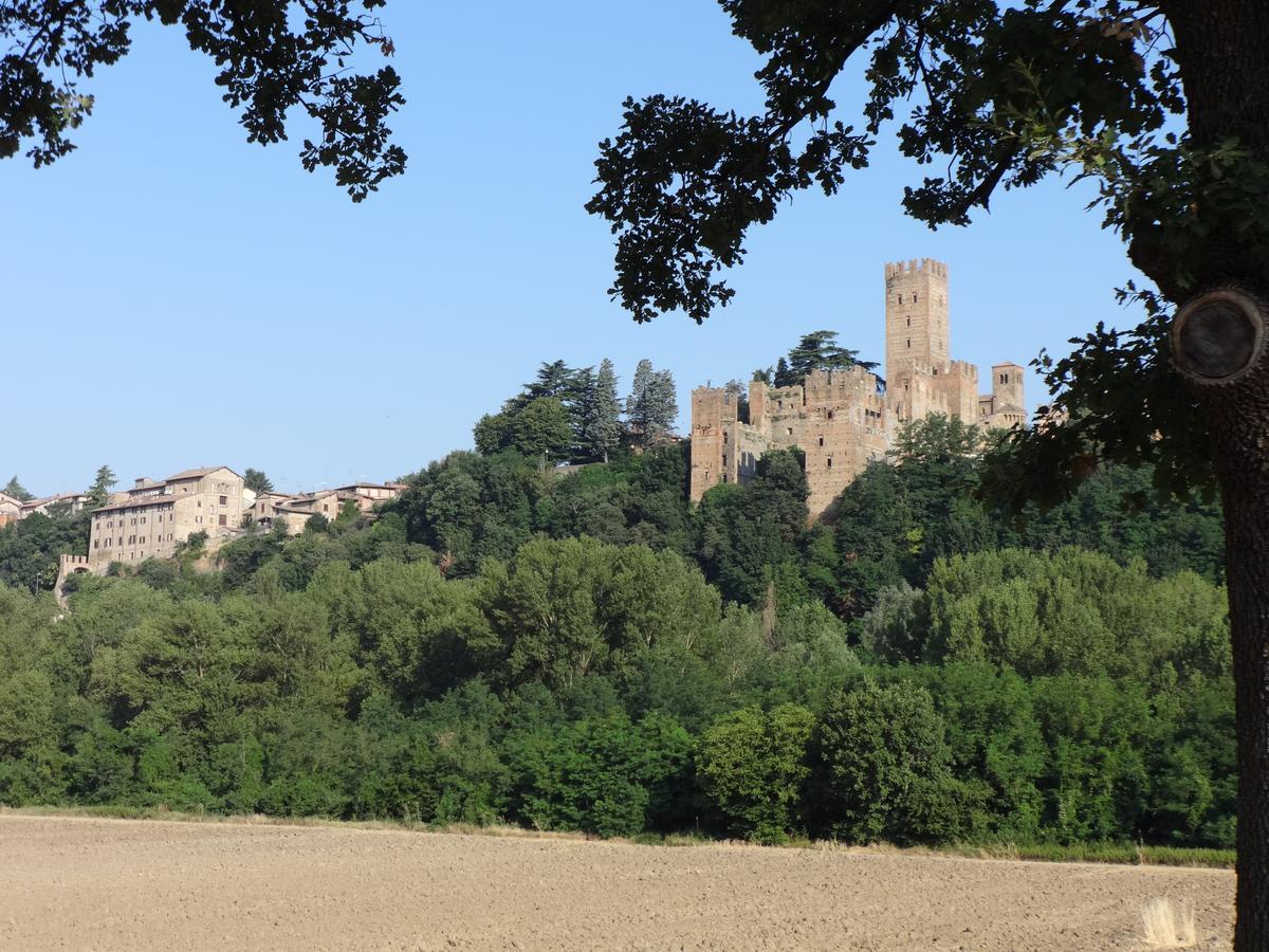 Villa Dircea CastellʼArquato Exterior foto